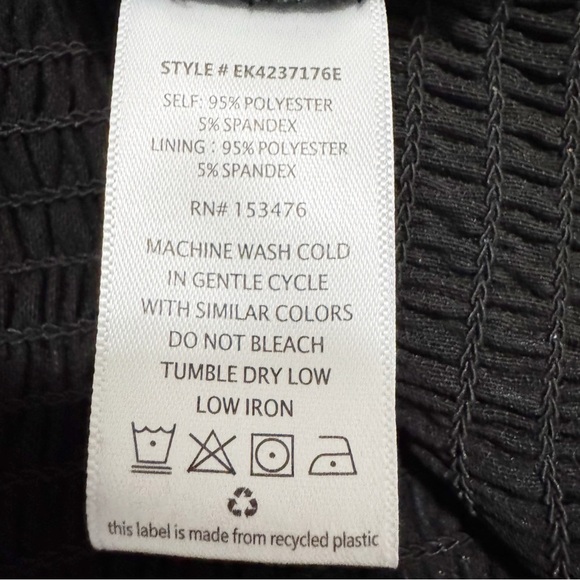 Evereve Kate Printed Smocked Mesh Top NWT Medium - Picture 12 of 13